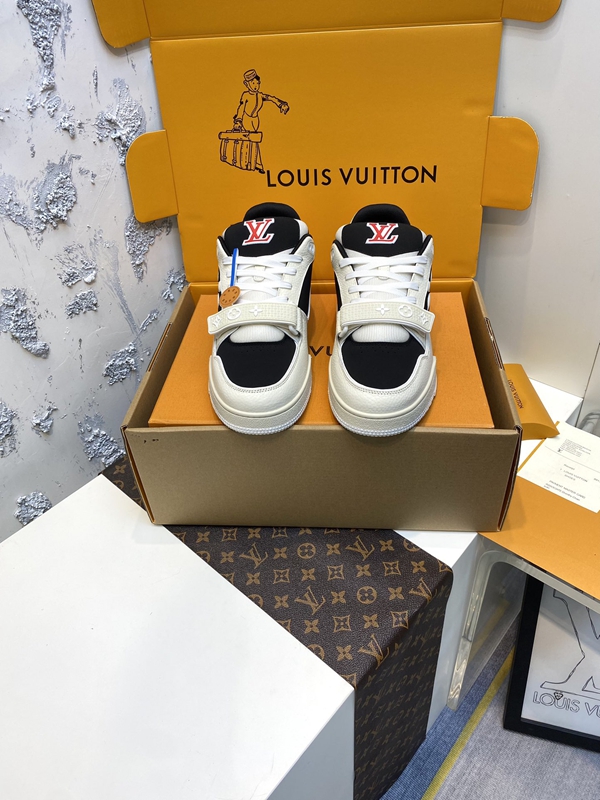 ルイヴィトン靴正面デザイン